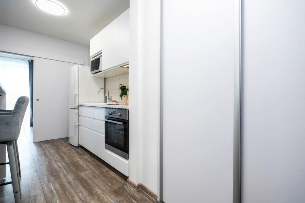באנסקה ביסטריצה Alure Residences 1 & 24H Self Check-In, Free Parking In Front Of The Apartment Building, New Building, Terrace, Cafe With Breakfast In The Apartment Building, Next To The Aqua Park מראה חיצוני תמונה